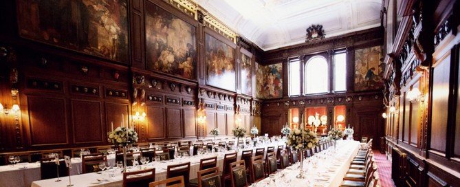 Wedding Magician in London pictured at Skinners' Hall